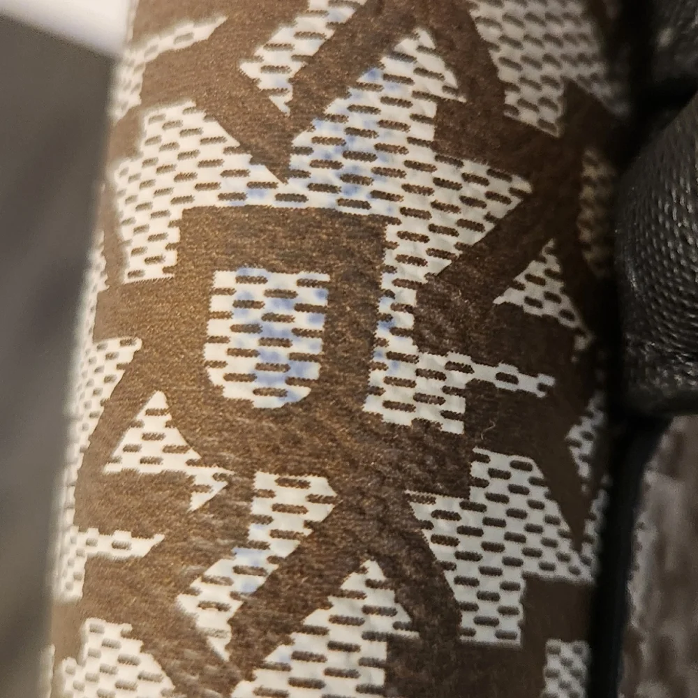 Backpack - Picture 3 of 4